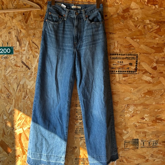 Levi’s wedgie  Flare Women's Jeans - Picture 1 of 15